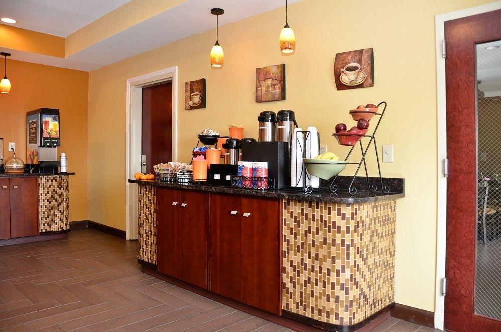 Hotel Spark By Hilton Carolina Rd 3*