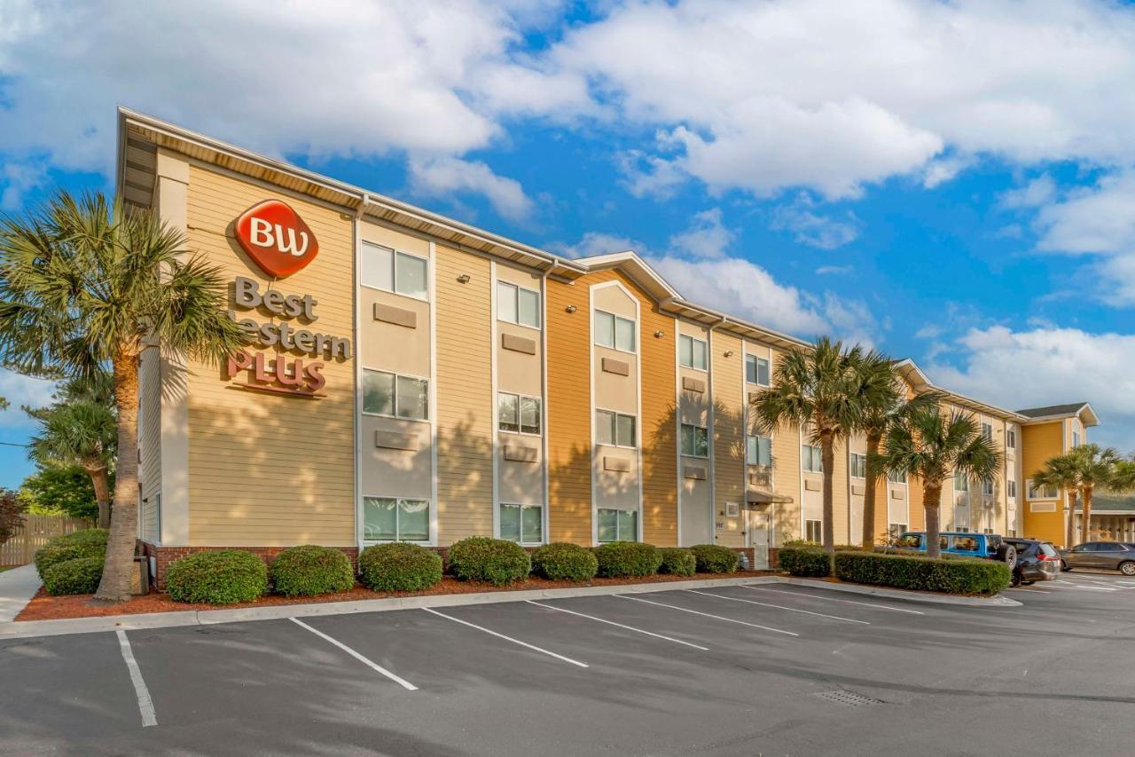 Hotel Spark By Hilton Carolina Rd 3*